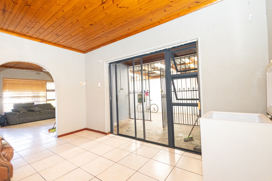 3 Bedroom Property for Sale in Ravensmead Western Cape